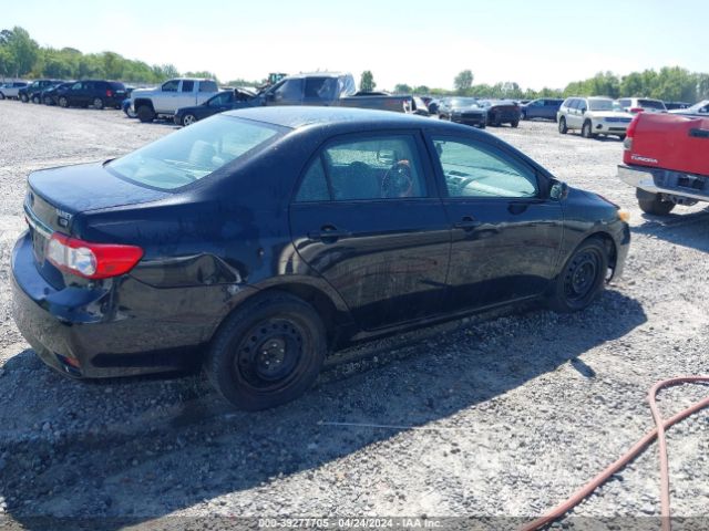 Photo 3 VIN: 5YFBU4EE3CP057702 - TOYOTA COROLLA 