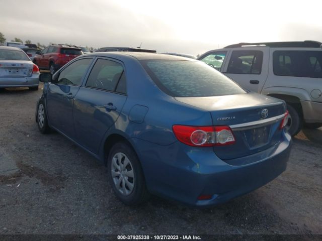 Photo 2 VIN: 5YFBU4EE3CP067582 - TOYOTA COROLLA 