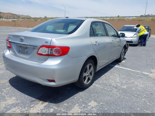 Photo 3 VIN: 5YFBU4EE3DP106933 - TOYOTA COROLLA 