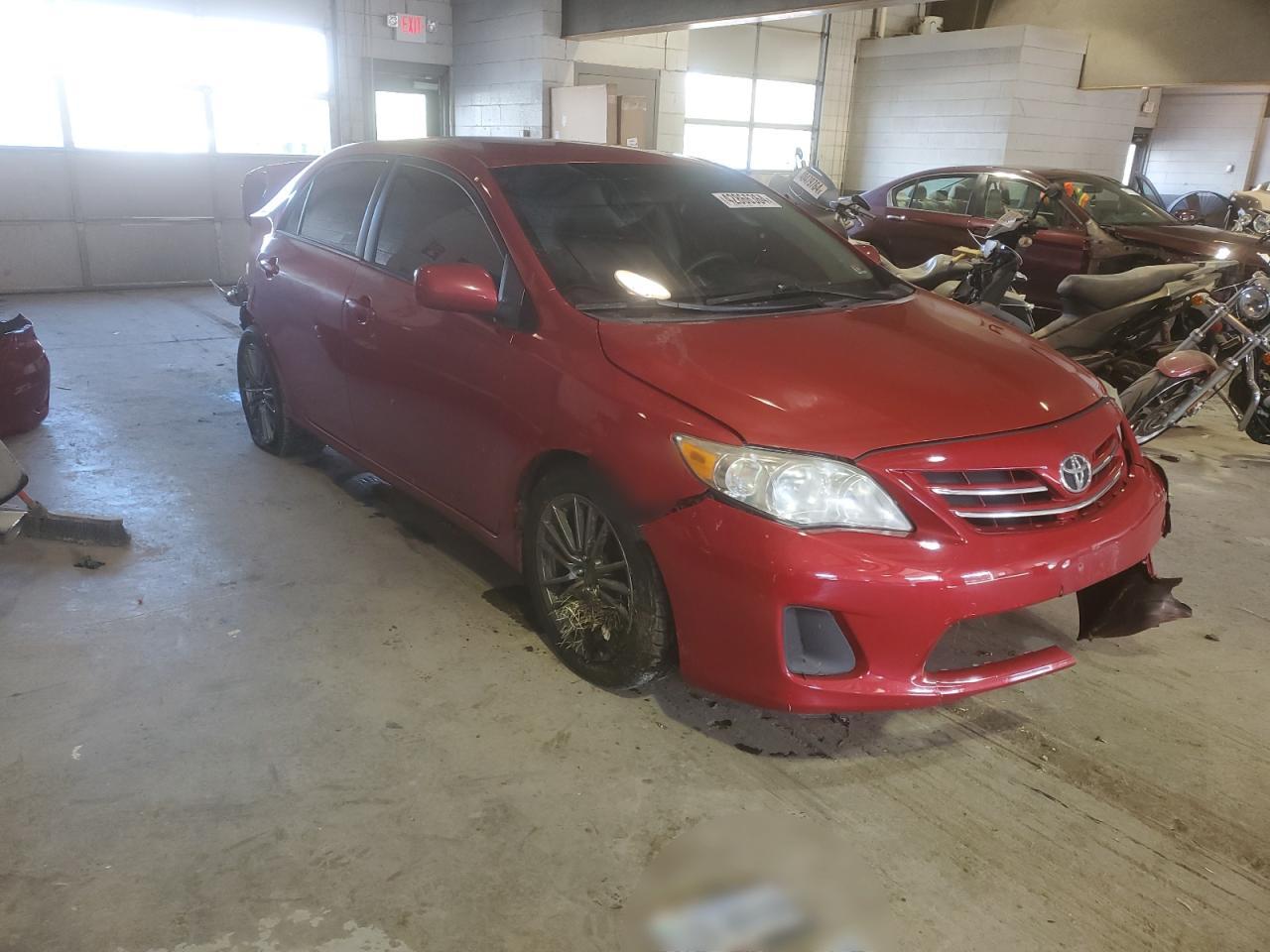 Photo 3 VIN: 5YFBU4EE3DP128706 - TOYOTA COROLLA 