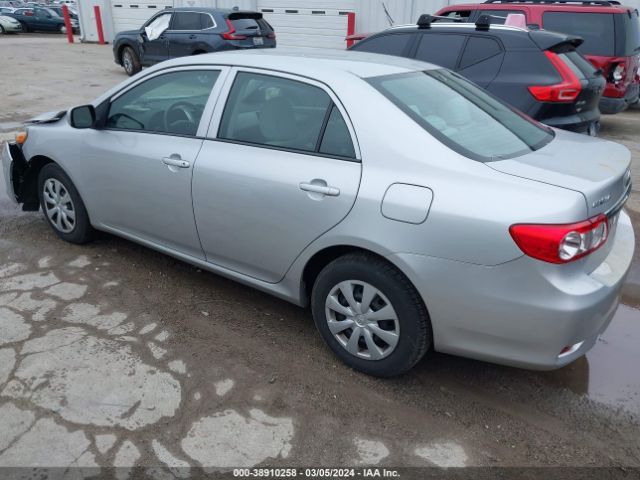 Photo 2 VIN: 5YFBU4EE3DP136983 - TOYOTA COROLLA 