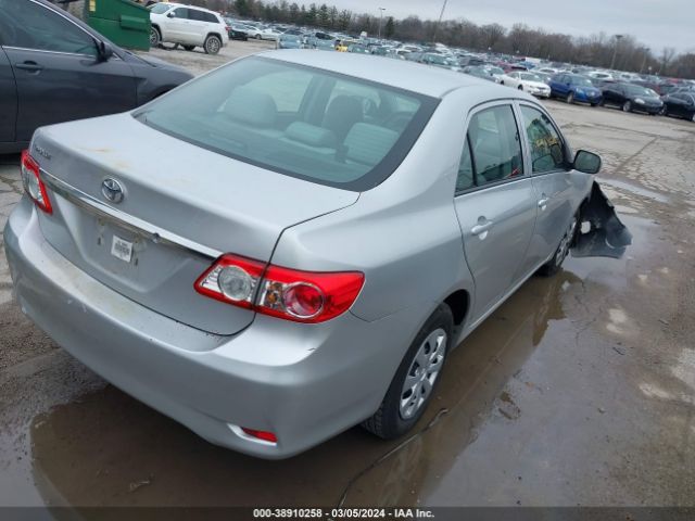 Photo 3 VIN: 5YFBU4EE3DP136983 - TOYOTA COROLLA 