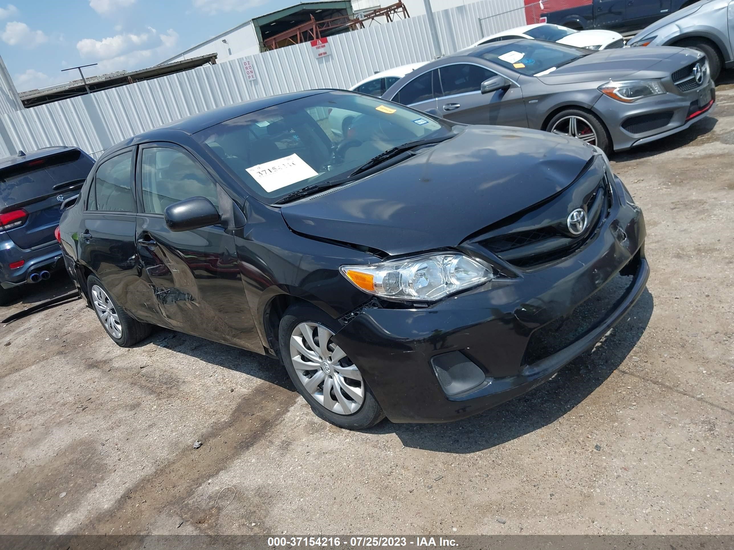 Photo 0 VIN: 5YFBU4EE6CP024869 - TOYOTA COROLLA 