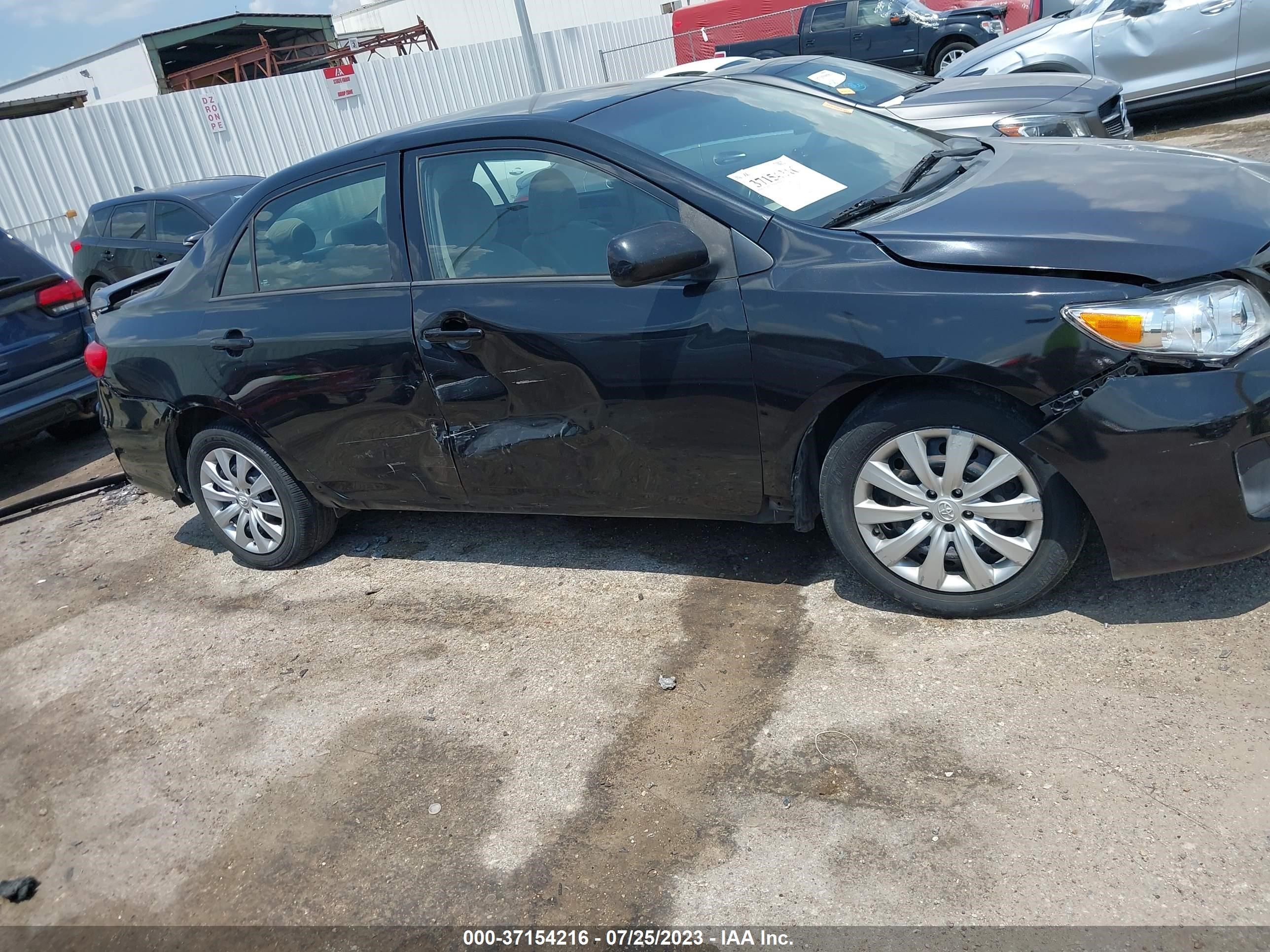 Photo 12 VIN: 5YFBU4EE6CP024869 - TOYOTA COROLLA 