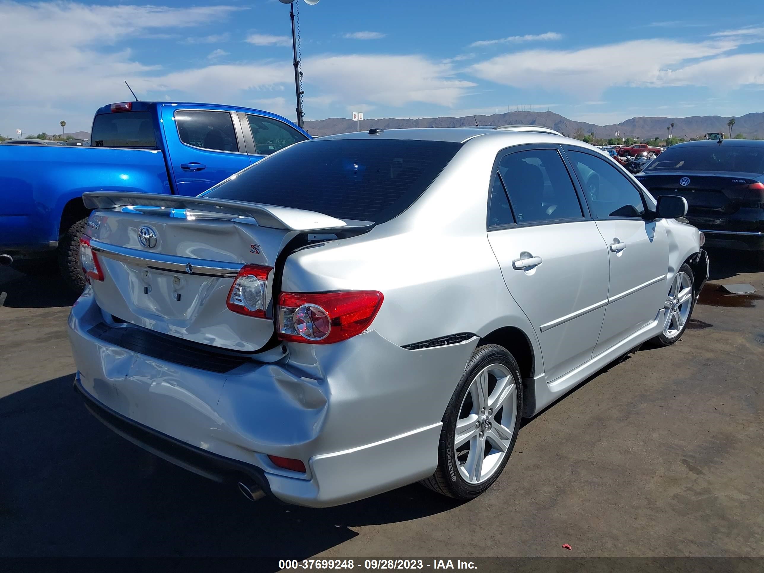 Photo 3 VIN: 5YFBU4EE6DP085138 - TOYOTA COROLLA 