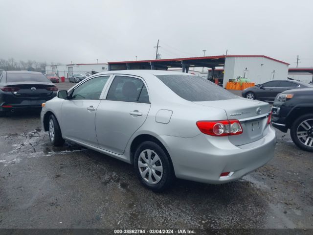 Photo 2 VIN: 5YFBU4EE7CP056357 - TOYOTA COROLLA 