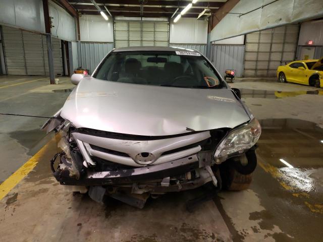 Photo 8 VIN: 5YFBU4EE8CP065908 - TOYOTA COROLLA BA 