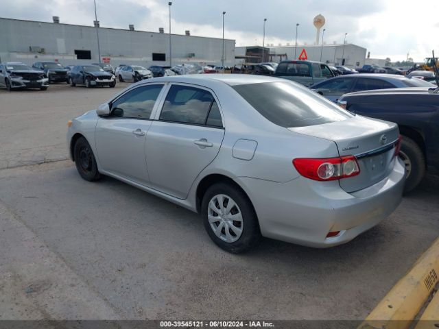 Photo 2 VIN: 5YFBU4EE8DP132461 - TOYOTA COROLLA 