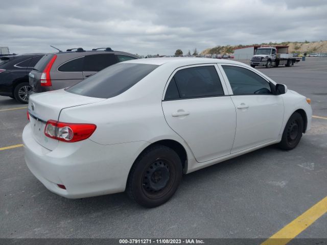 Photo 3 VIN: 5YFBU4EE8DP182437 - TOYOTA COROLLA 