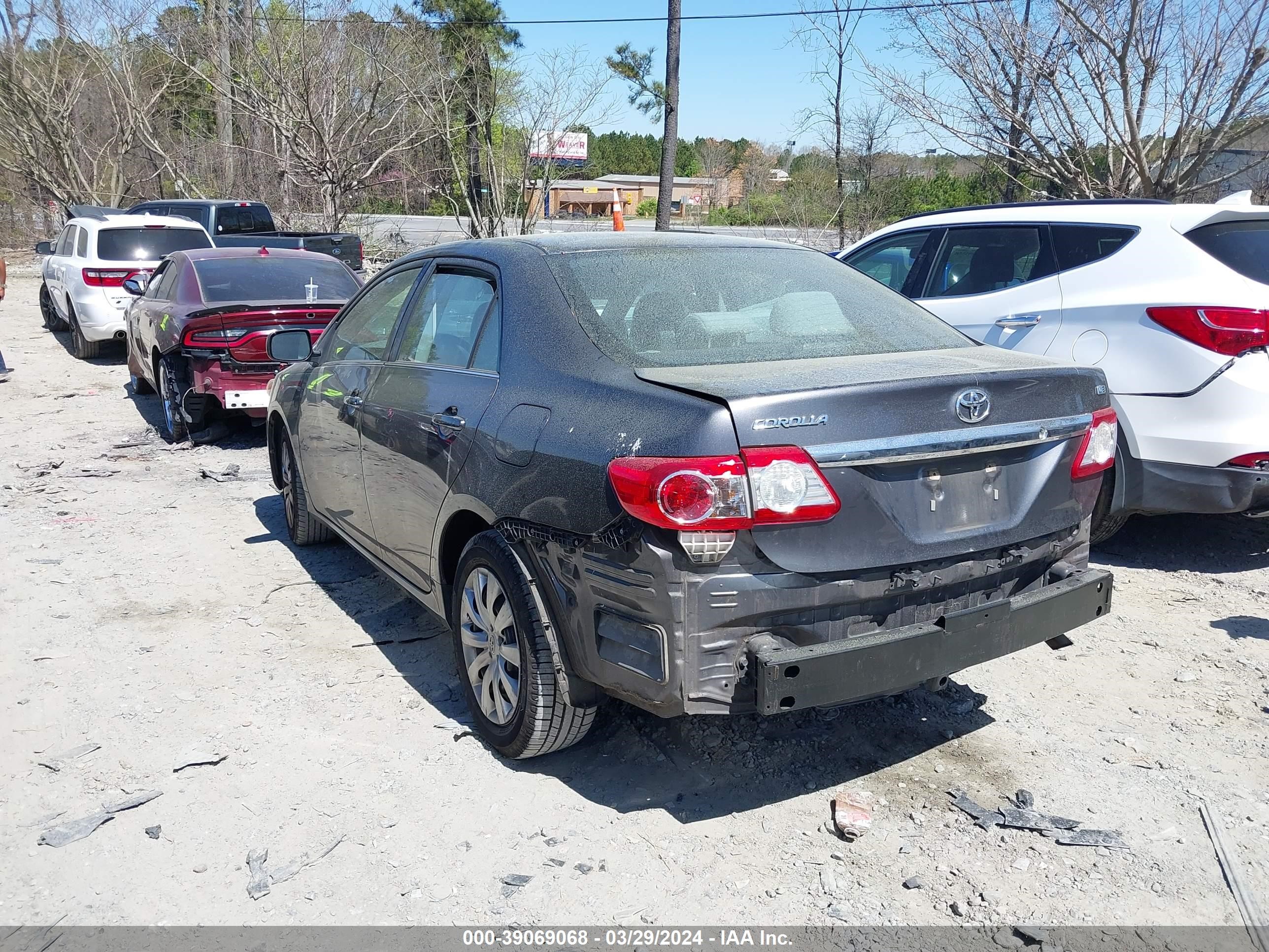 Photo 2 VIN: 5YFBU4EE8DP195432 - TOYOTA COROLLA 