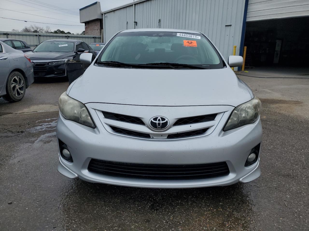 Photo 4 VIN: 5YFBU4EE8DP211550 - TOYOTA COROLLA 