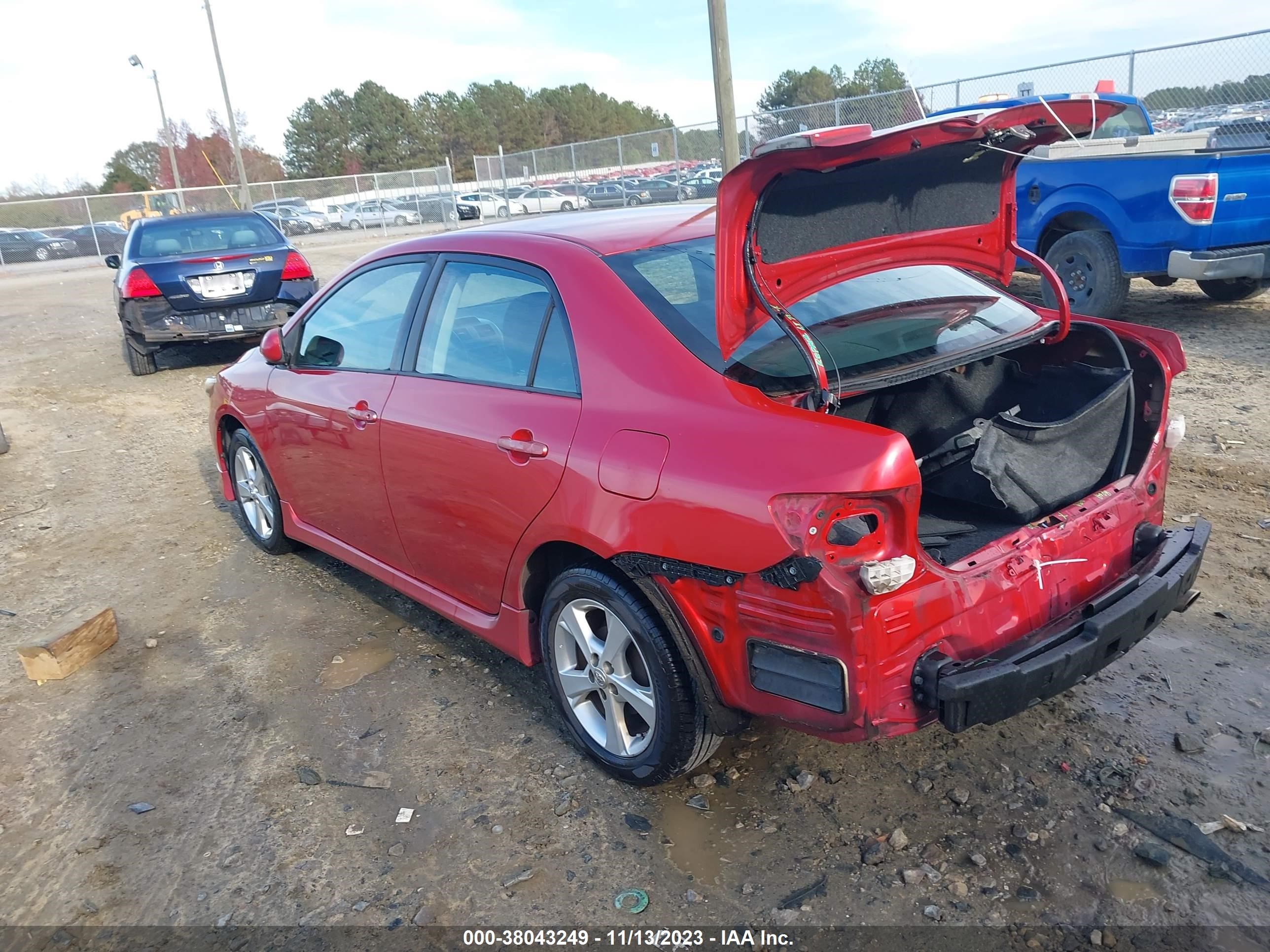 Photo 2 VIN: 5YFBU4EE9CP007936 - TOYOTA COROLLA 