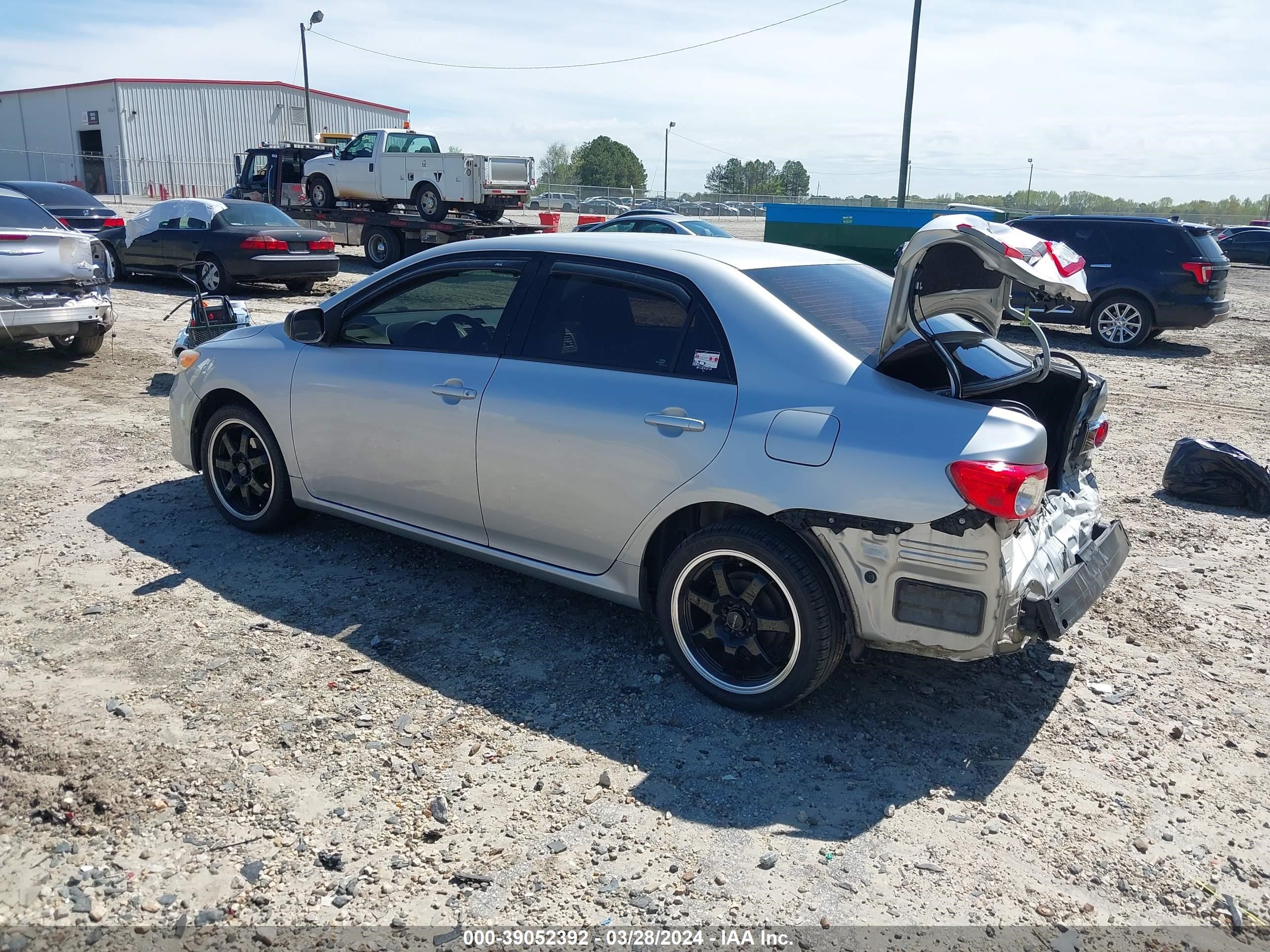 Photo 2 VIN: 5YFBU4EE9DP138589 - TOYOTA COROLLA 