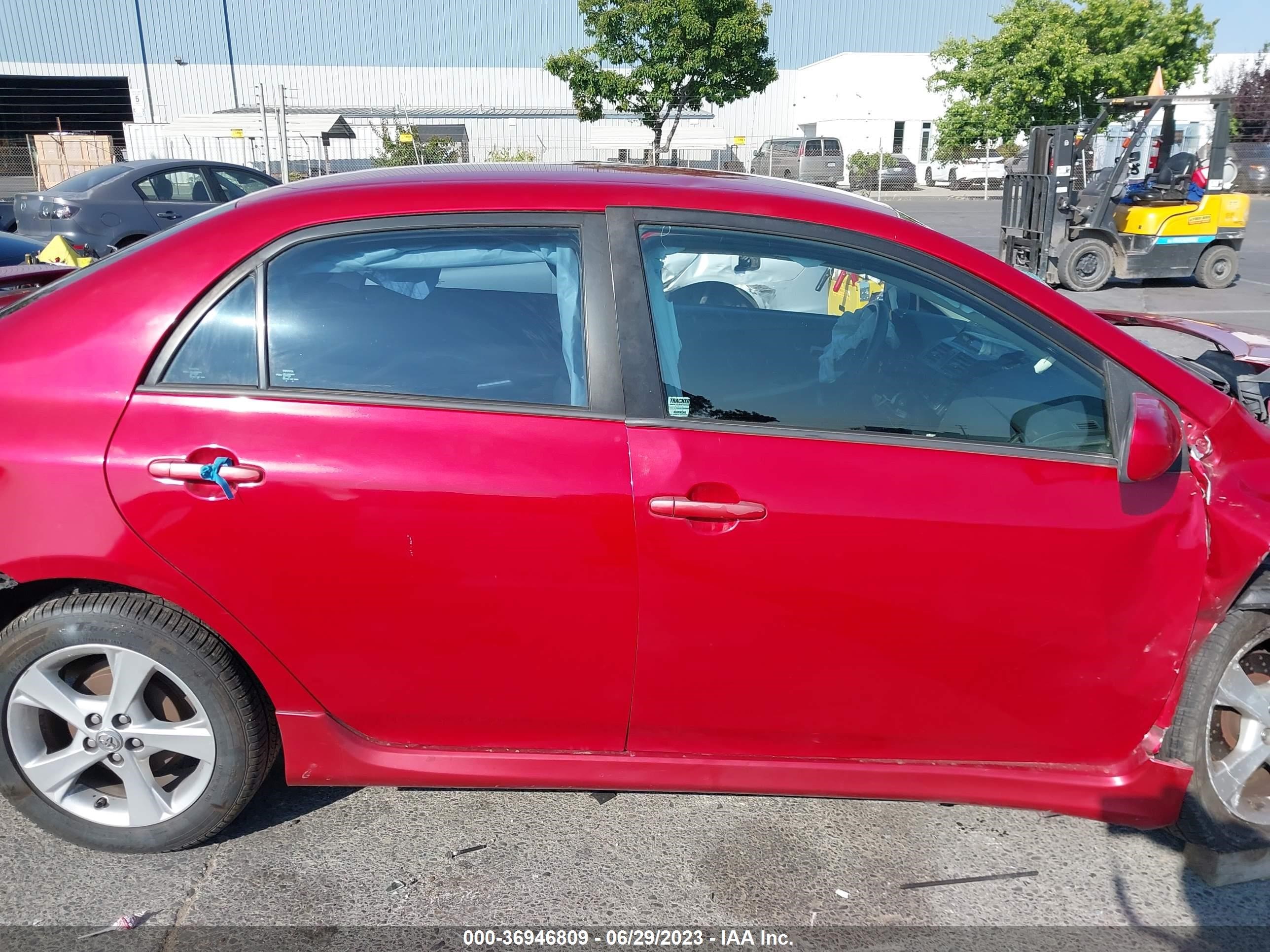 Photo 12 VIN: 5YFBU4EEXDP118979 - TOYOTA COROLLA 