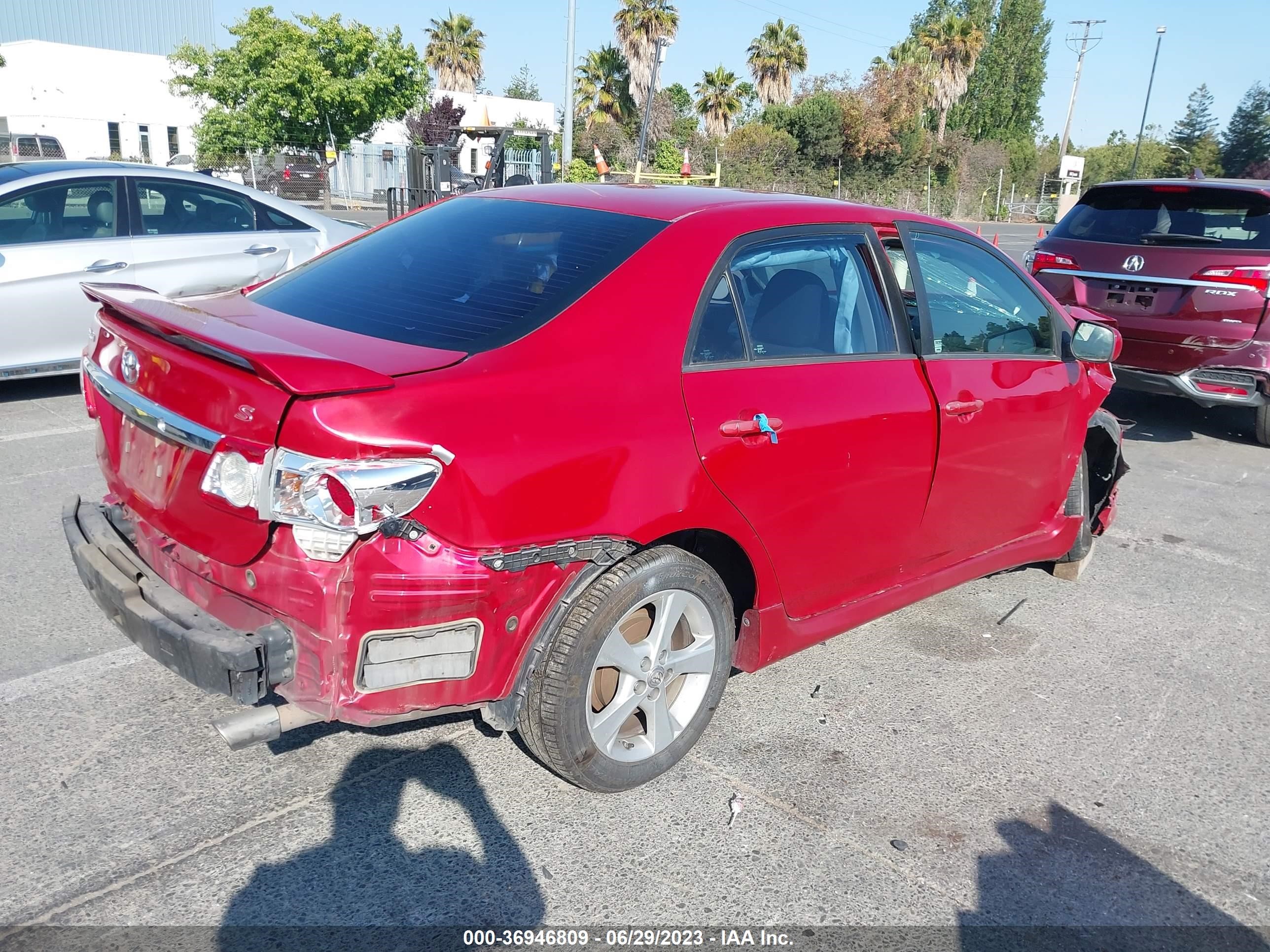 Photo 3 VIN: 5YFBU4EEXDP118979 - TOYOTA COROLLA 