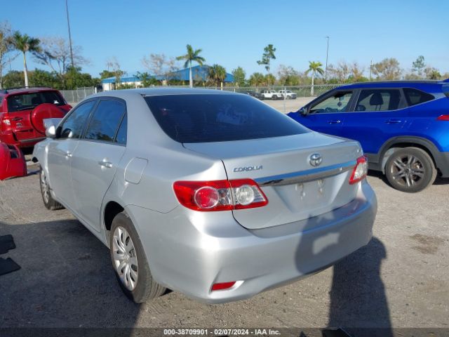 Photo 2 VIN: 5YFBU4EEXDP149617 - TOYOTA COROLLA 