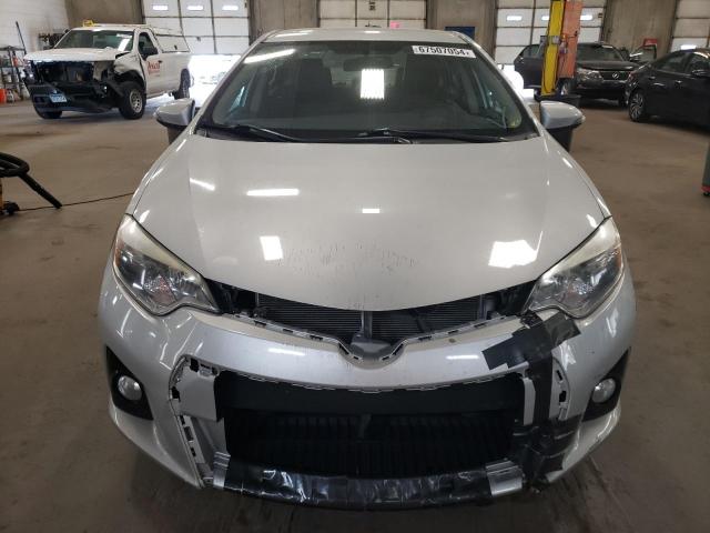 Photo 4 VIN: 5YFBURHE0FP240889 - TOYOTA COROLLA L 