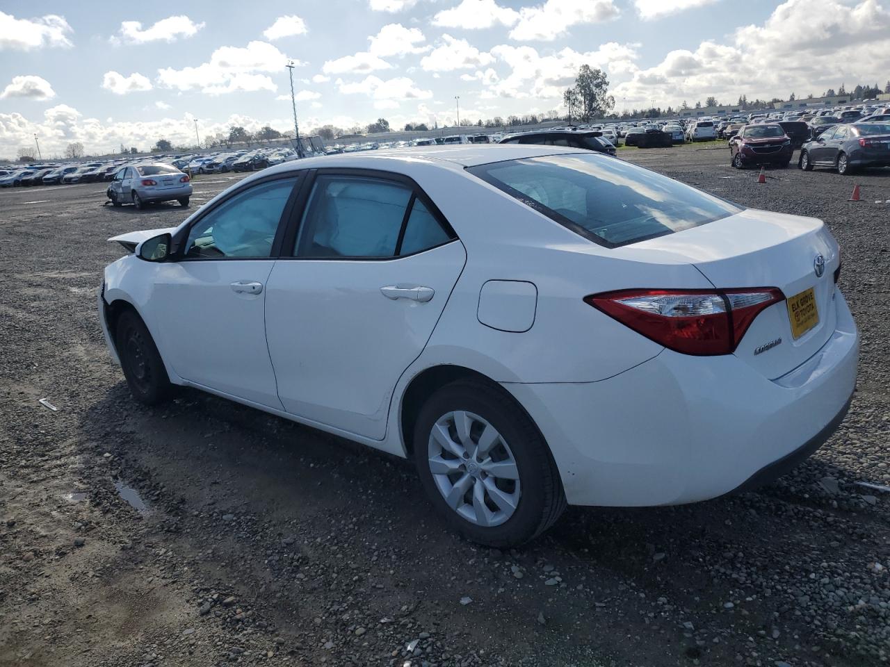 Photo 1 VIN: 5YFBURHE0FP340250 - TOYOTA COROLLA 