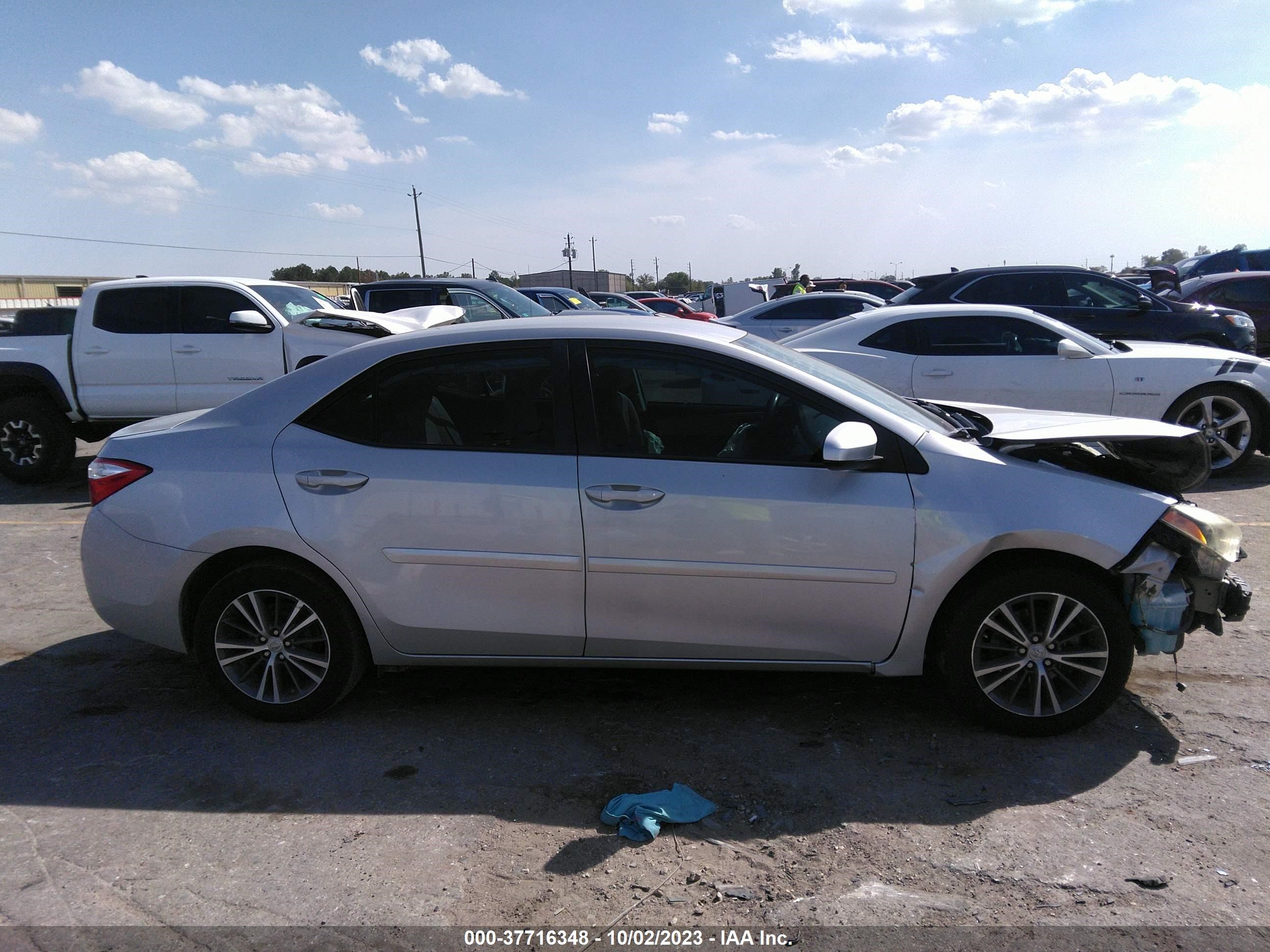 Photo 11 VIN: 5YFBURHE0GP417572 - TOYOTA COROLLA 