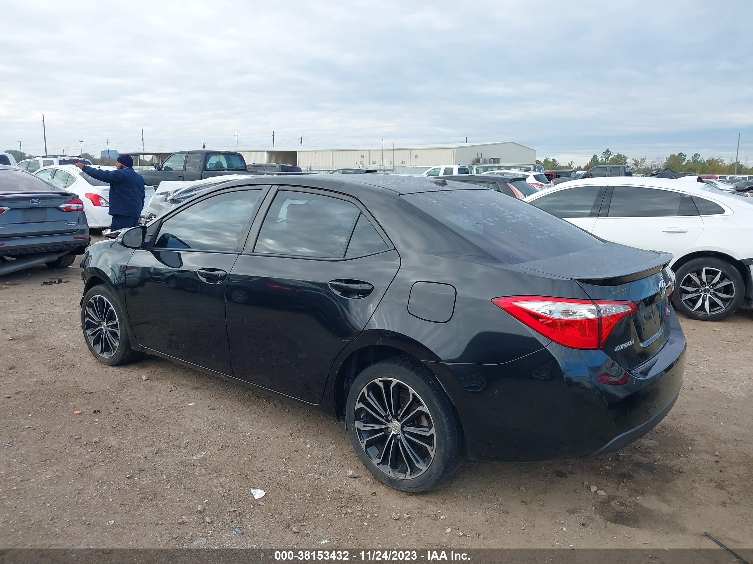 Photo 14 VIN: 5YFBURHE0GP468442 - TOYOTA COROLLA 