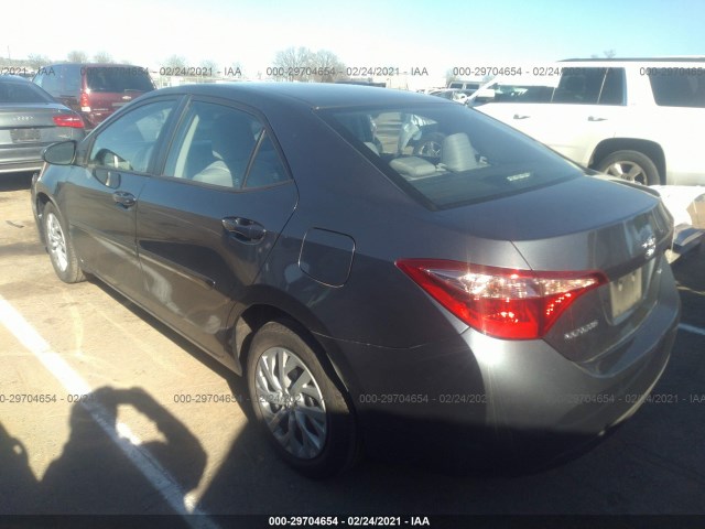 Photo 2 VIN: 5YFBURHE0HP700989 - TOYOTA COROLLA 