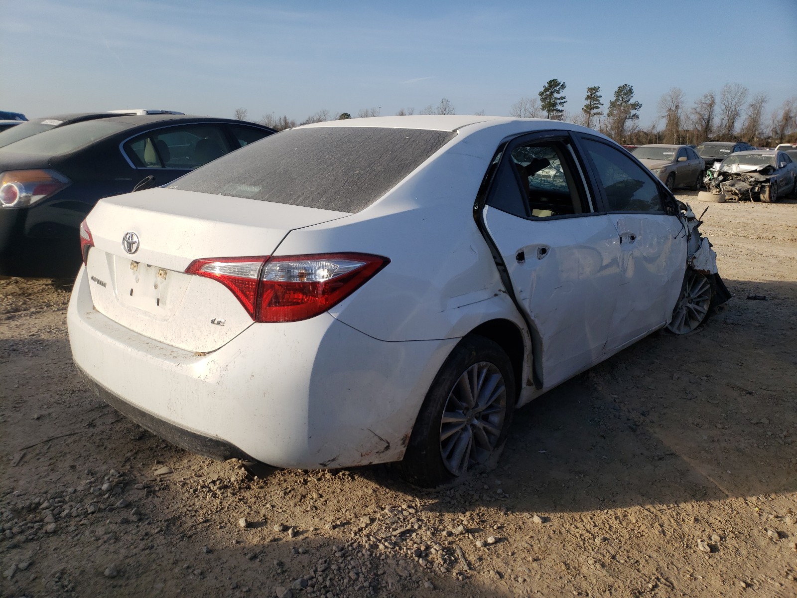 Photo 3 VIN: 5YFBURHE1FP224362 - TOYOTA COROLLA L 