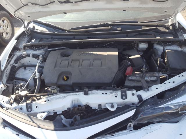 Photo 6 VIN: 5YFBURHE1HP692983 - TOYOTA COROLLA L 