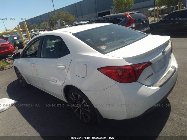 Photo 2 VIN: 5YFBURHE1HP694880 - TOYOTA COROLLA 