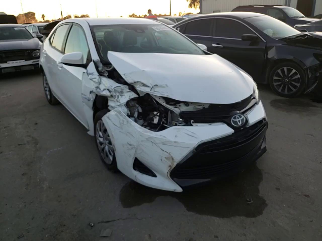 Photo 10 VIN: 5YFBURHE1HP716506 - TOYOTA COROLLA L 