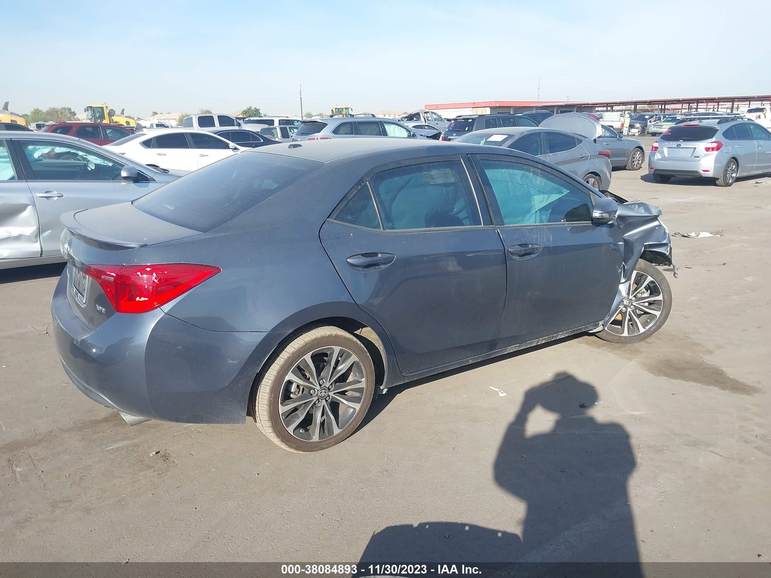 Photo 3 VIN: 5YFBURHE1KP856269 - TOYOTA COROLLA 