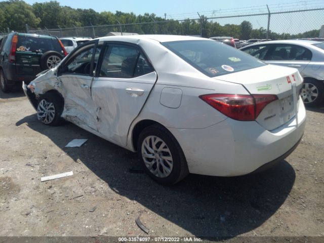 Photo 2 VIN: 5YFBURHE1KP936834 - TOYOTA COROLLA 