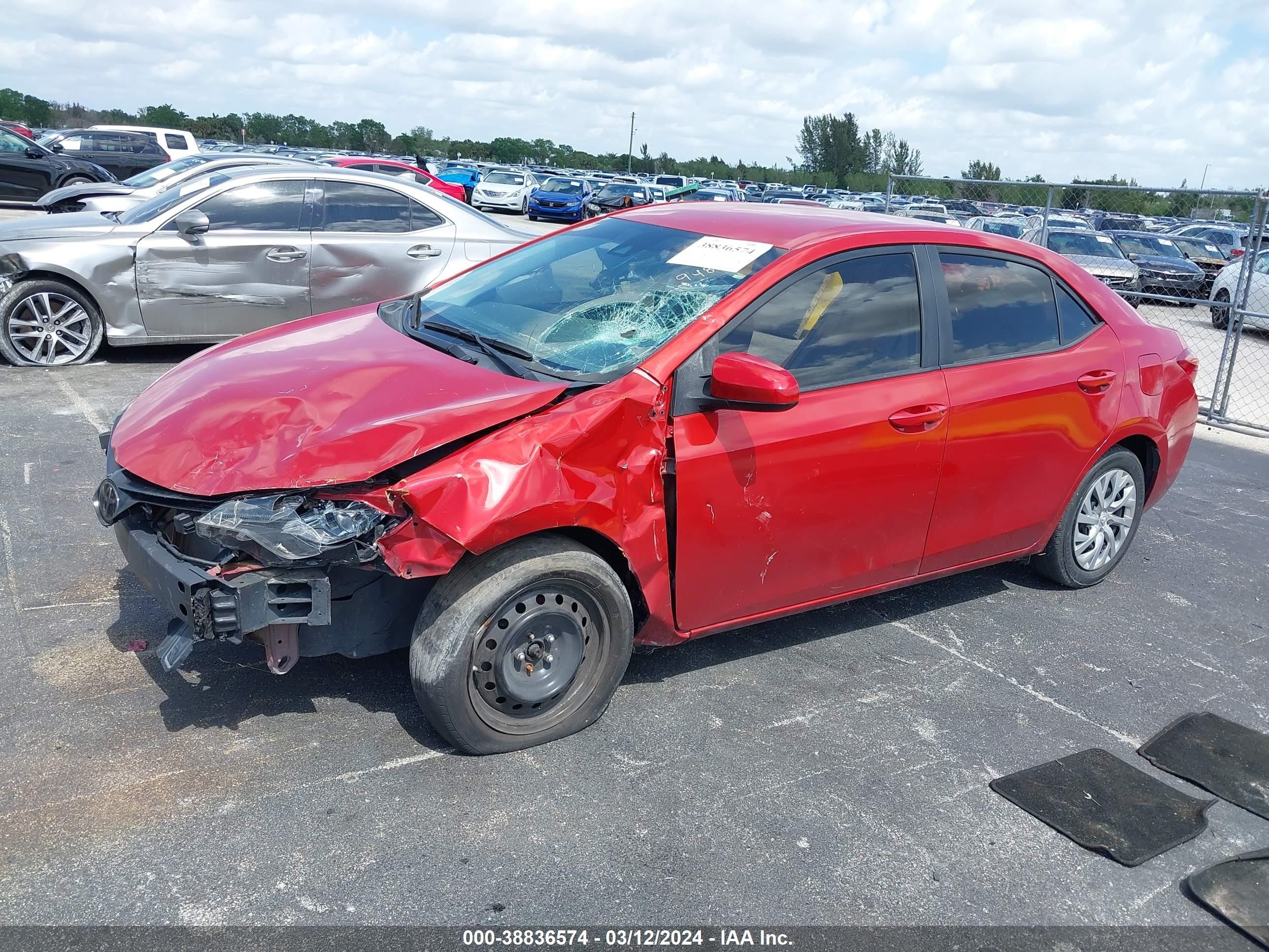 Photo 1 VIN: 5YFBURHE1KP948465 - TOYOTA COROLLA 