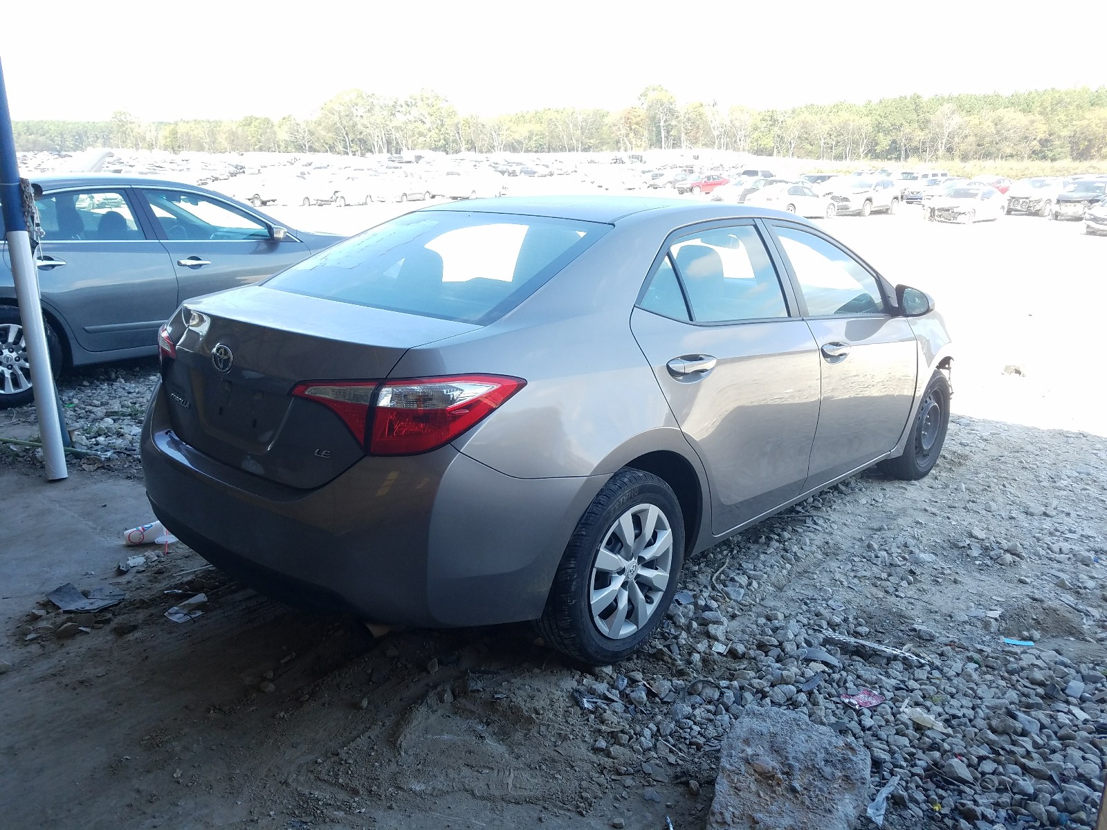 Photo 3 VIN: 5YFBURHE2FP273277 - TOYOTA COROLLA L 