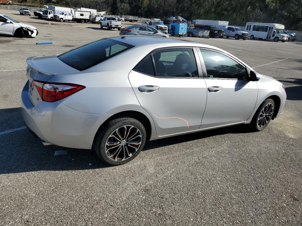 Photo 2 VIN: 5YFBURHE2FP350584 - TOYOTA COROLLA 