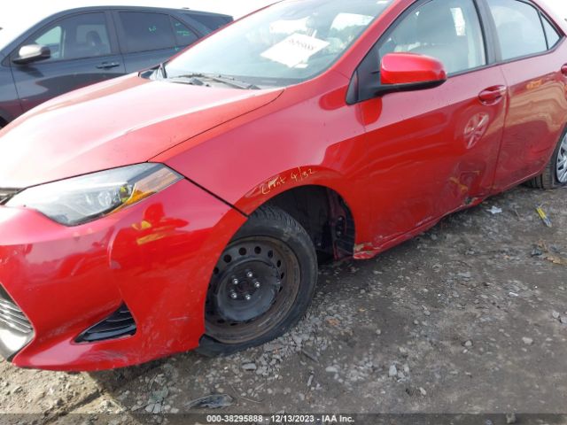 Photo 5 VIN: 5YFBURHE2KP875557 - TOYOTA COROLLA 