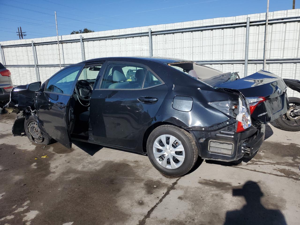 Photo 1 VIN: 5YFBURHE3EP056593 - TOYOTA COROLLA 