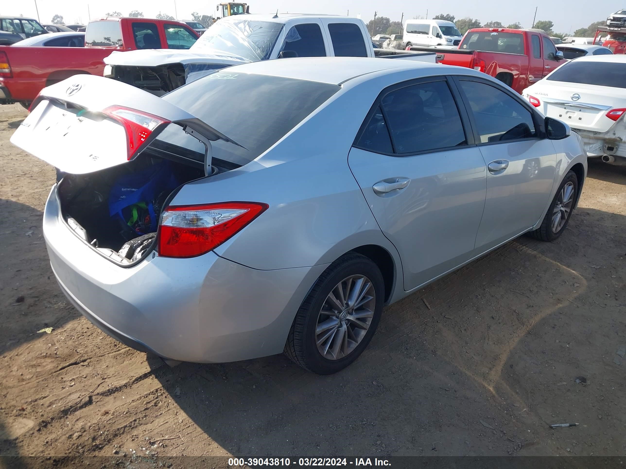 Photo 3 VIN: 5YFBURHE3FP317125 - TOYOTA COROLLA 