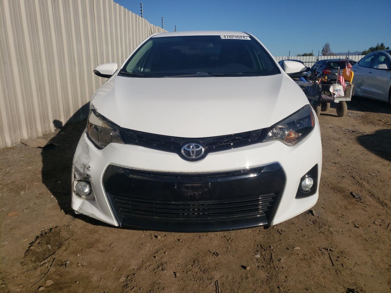 Photo 4 VIN: 5YFBURHE3GP424886 - TOYOTA COROLLA 