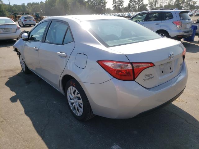 Photo 2 VIN: 5YFBURHE3HP698641 - TOYOTA COROLLA L 