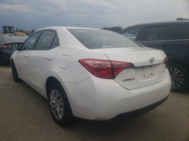 Photo 2 VIN: 5YFBURHE3JP815530 - TOYOTA COROLLA 