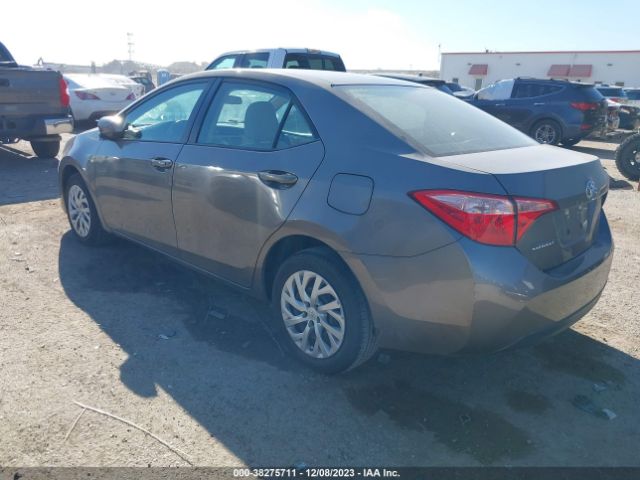 Photo 2 VIN: 5YFBURHE3JP848639 - TOYOTA COROLLA 