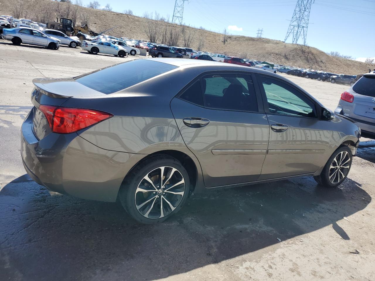 Photo 2 VIN: 5YFBURHE3KP856869 - TOYOTA COROLLA 