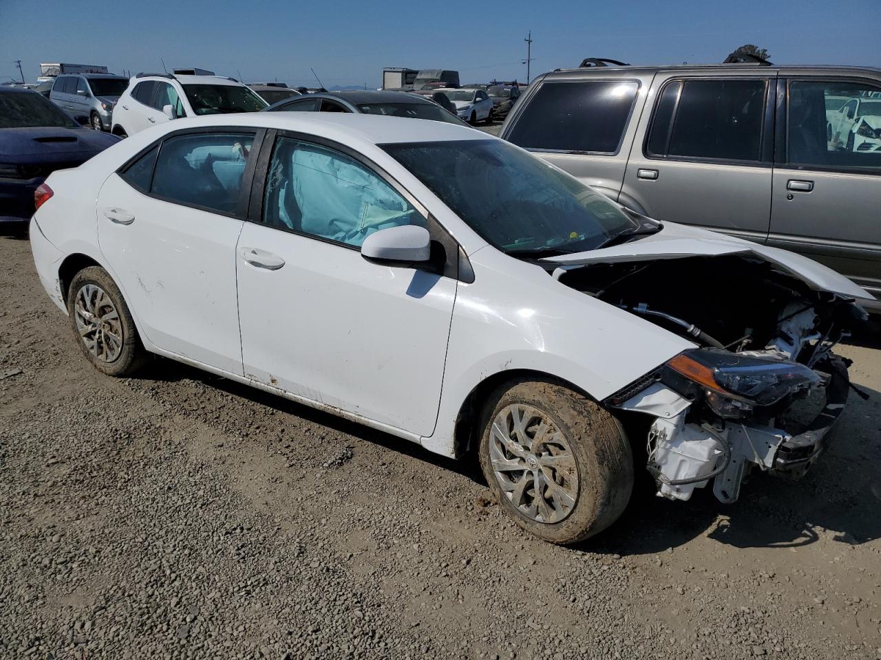 Photo 3 VIN: 5YFBURHE3KP866186 - TOYOTA COROLLA 