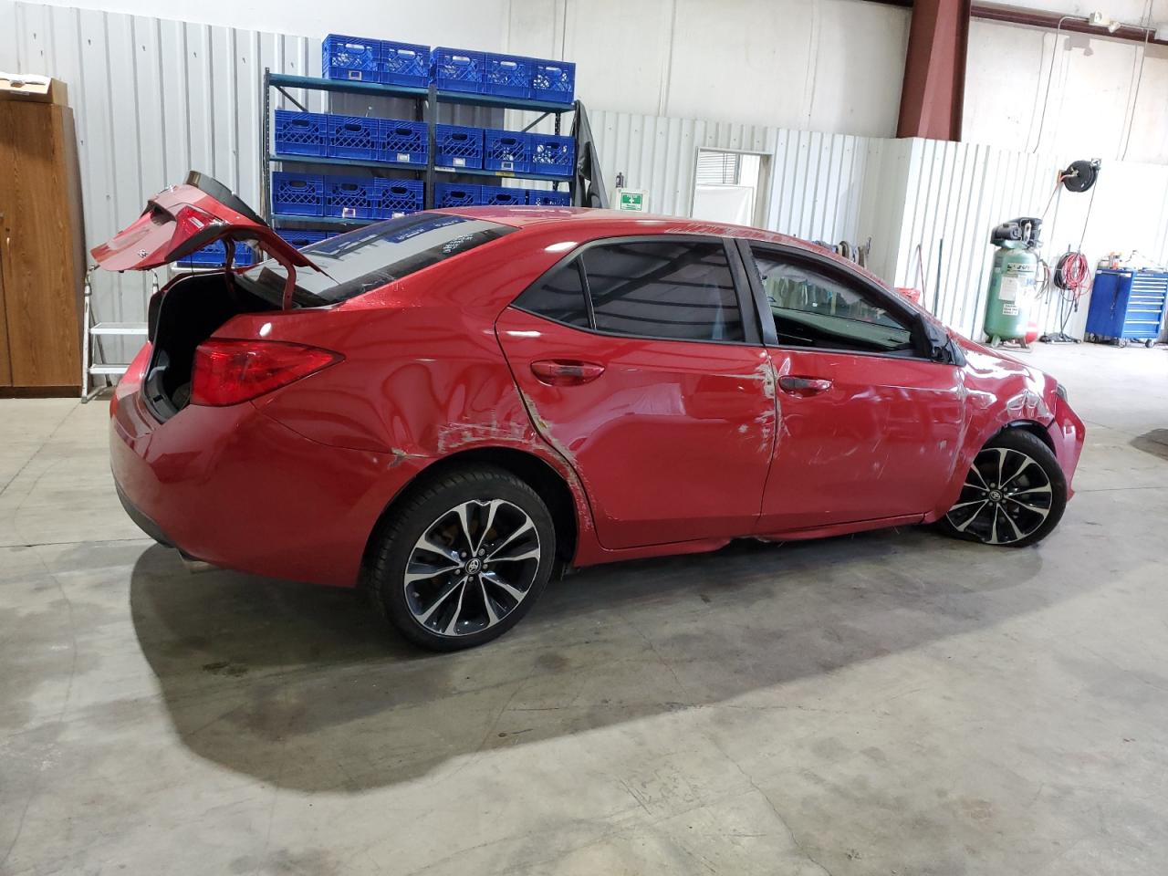 Photo 2 VIN: 5YFBURHE3KP887846 - TOYOTA COROLLA 