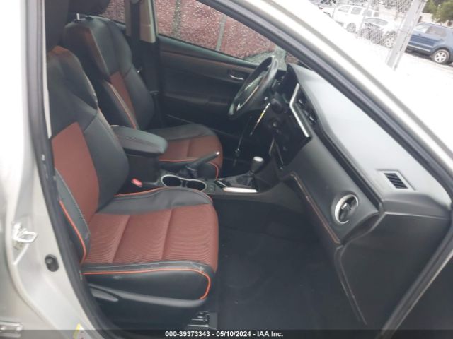 Photo 4 VIN: 5YFBURHE3KP895512 - TOYOTA COROLLA 