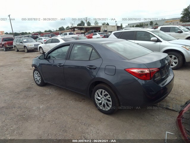 Photo 2 VIN: 5YFBURHE3KP916682 - TOYOTA COROLLA 