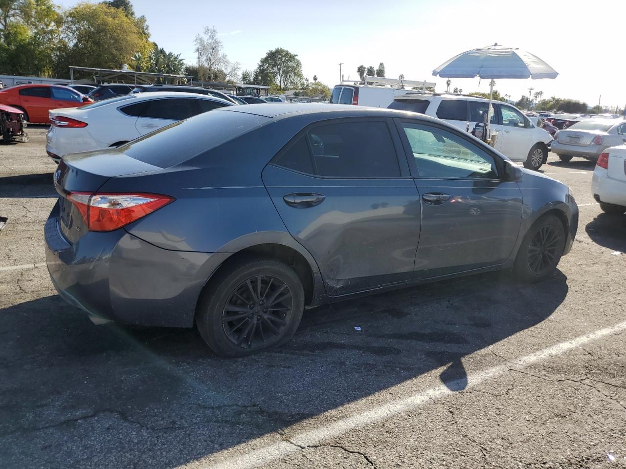 Photo 2 VIN: 5YFBURHE4EP028012 - TOYOTA COROLLA 