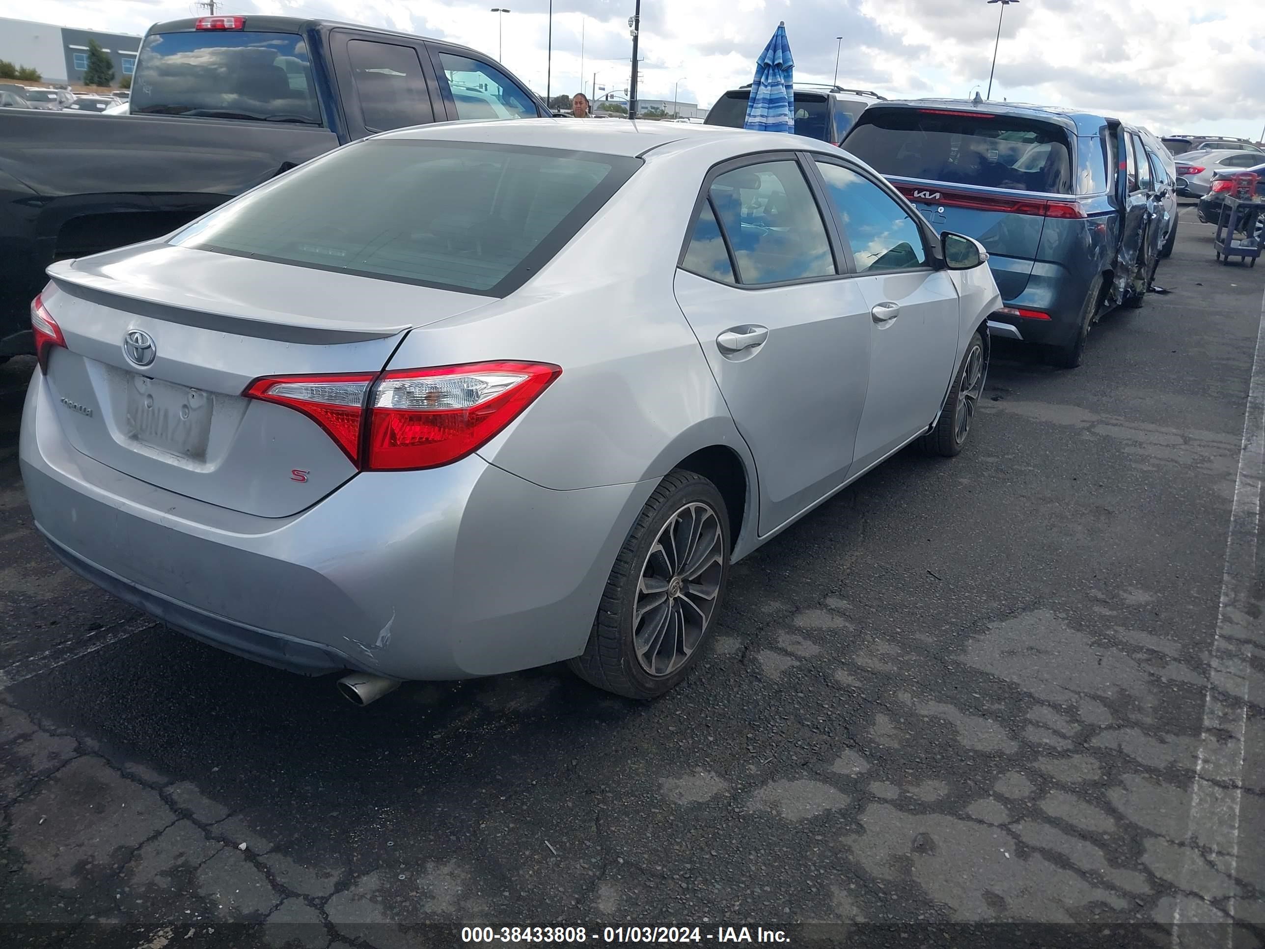 Photo 3 VIN: 5YFBURHE4EP069028 - TOYOTA COROLLA 