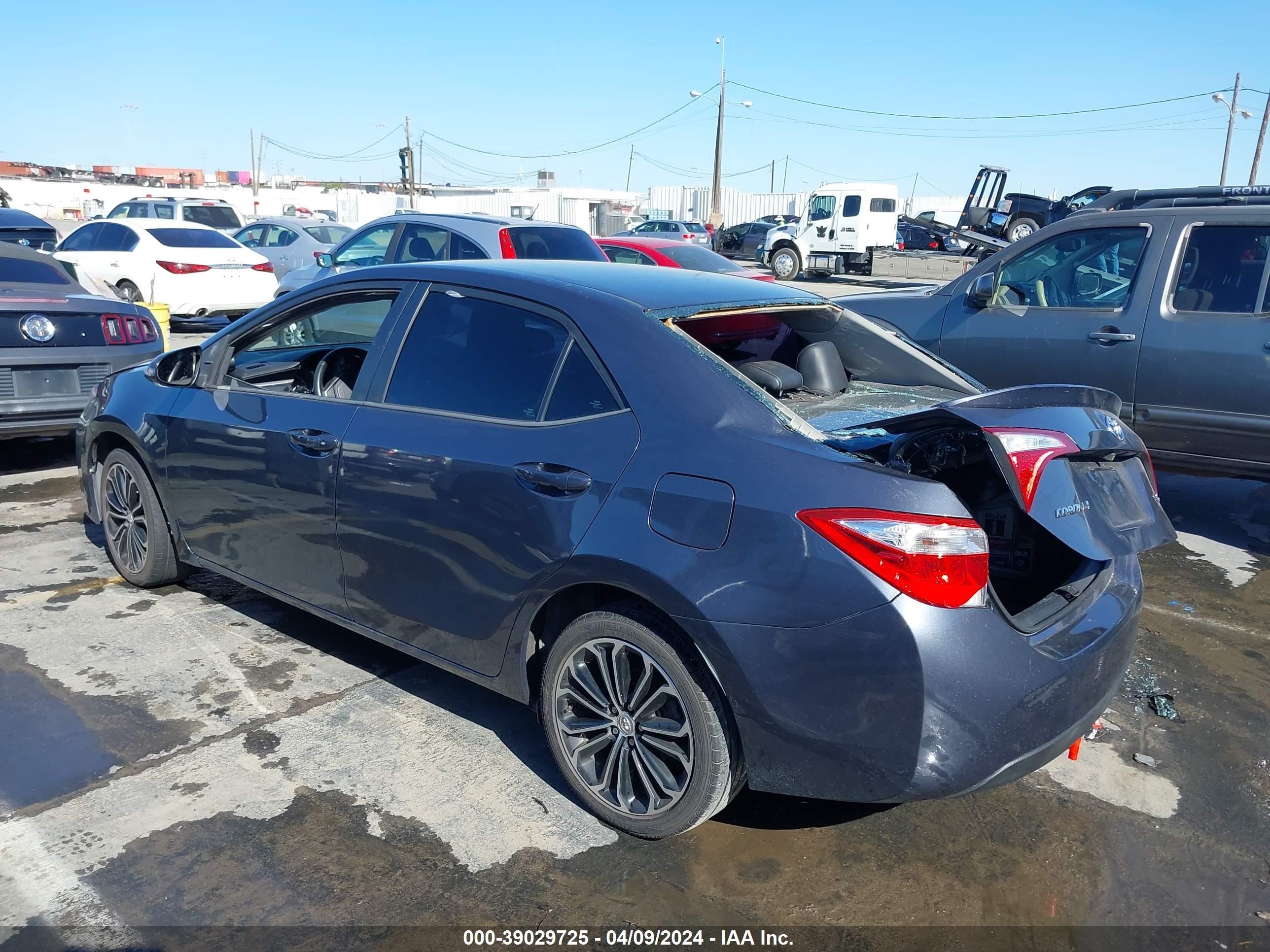 Photo 2 VIN: 5YFBURHE4EP104621 - TOYOTA COROLLA 