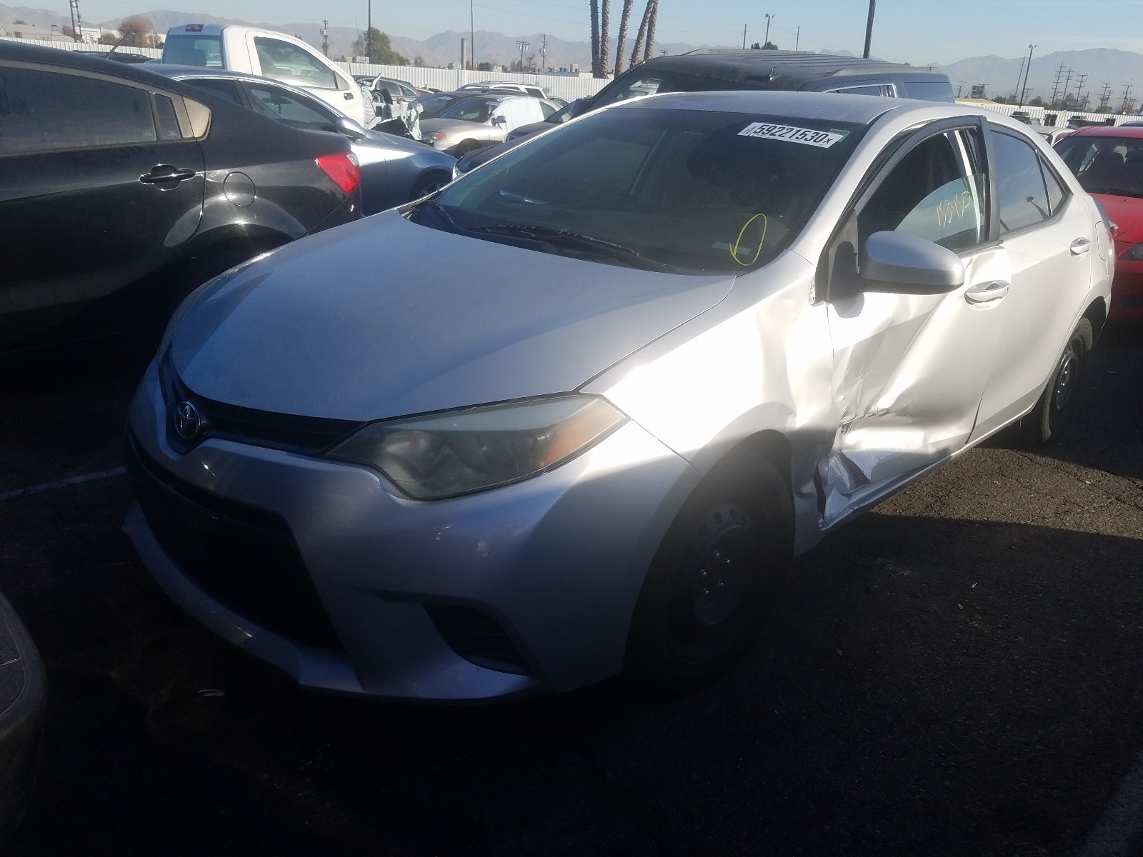 Photo 1 VIN: 5YFBURHE4FP266556 - TOYOTA COROLLA L 